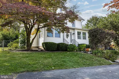 Exterior - 2 E Delaware Ave, Wilmington, DE 19809 photo 3 of 7