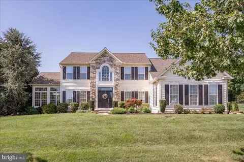 402 Derrytown Dr, Bear, DE 19701