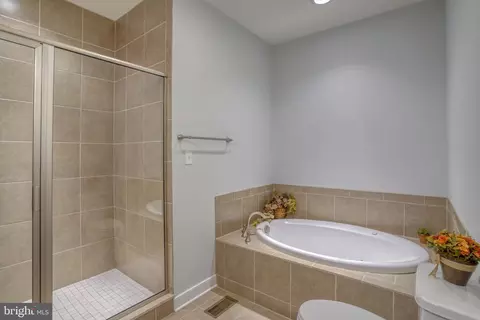 Bath - 267 Mingo Way, Townsend, DE 19734 photo 1 of 2