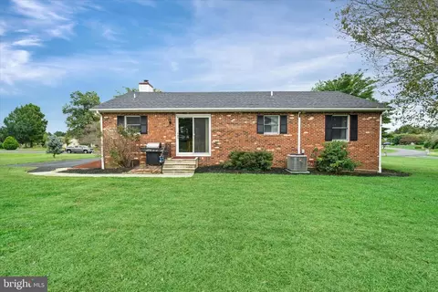 Exterior - 243 Sugar Pine Dr, Middletown, DE 19709 photo 3 of 5