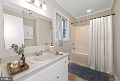 Bath - 243 Sugar Pine Dr, Middletown, DE 19709 photo 1 of 2