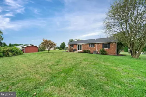 Exterior - 243 Sugar Pine Dr, Middletown, DE 19709 photo 4 of 5
