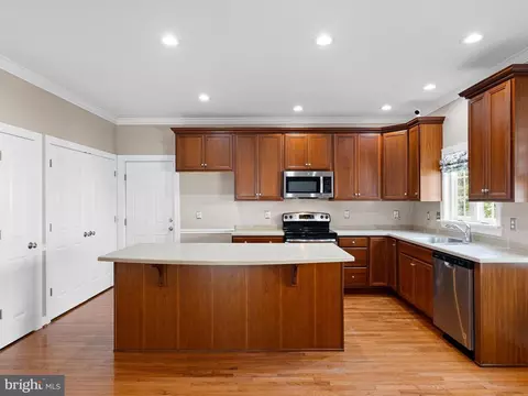 Kitchen - 512 Bergenia Loop, Bear, DE 19701 photo 3 of 3