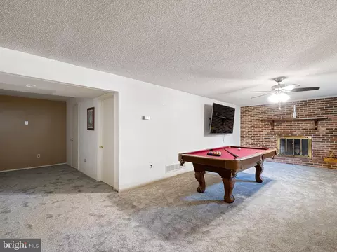 Living - 74 Valley Forge Rd, New Castle, DE 19720 photo 4 of 4