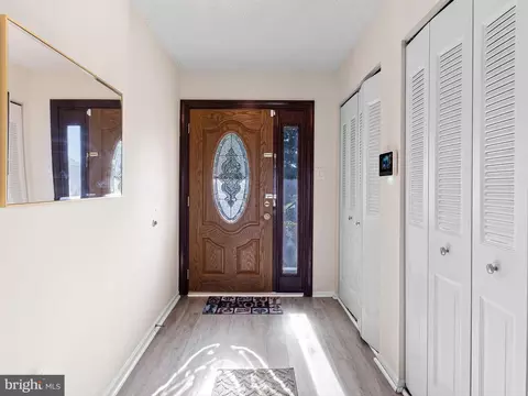 Entry Way - 74 Valley Forge Rd, New Castle, DE 19720 photo 1 of 2