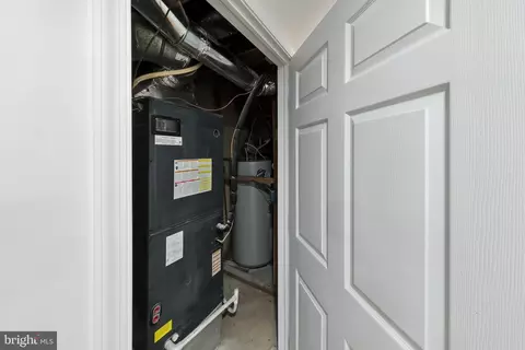 Entry Way - 170 Channing Dr, Bear, DE 19701 photo 5 of 10