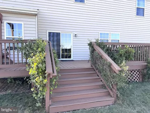 Exterior - 8 Melissa Dr, Middletown, DE 19709 photo 9 of 11