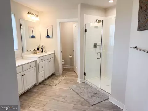 Bath - 8 Melissa Dr, Middletown, DE 19709 photo 1 of 6