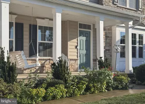 Exterior - 8 Melissa Dr, Middletown, DE 19709 photo 5 of 11