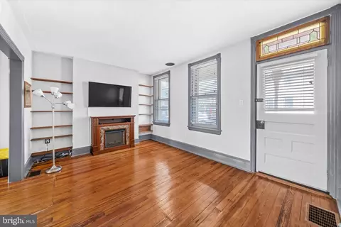 Living - 111 E Second St, New Castle, DE 19720 photo 3 of 6