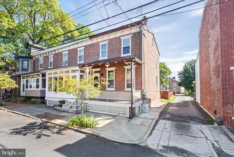 Exterior - 111 E Second St, New Castle, DE 19720 photo 2 of 6