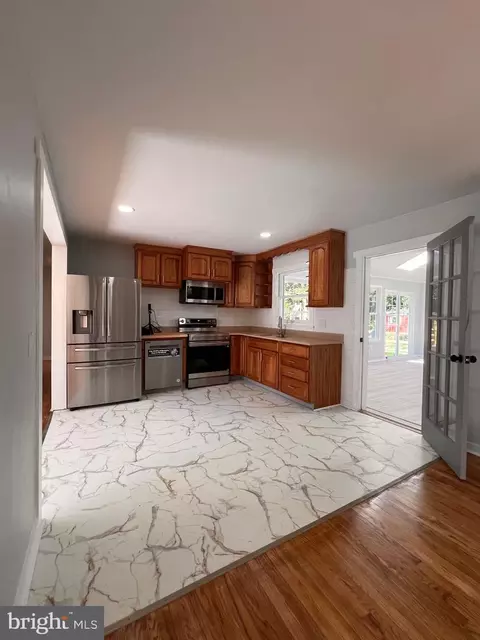 Kitchen - 129 Kingston Dr, Bear, DE 19701 photo 1 of 2