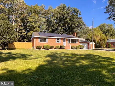 129 Kingston Dr, Bear, DE 19701