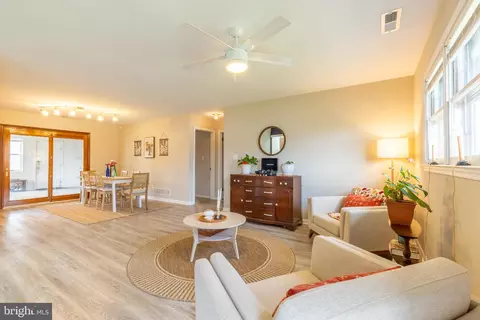 Living - 4 Reyburn Ct, Bear, DE 19701 photo 1 of 1
