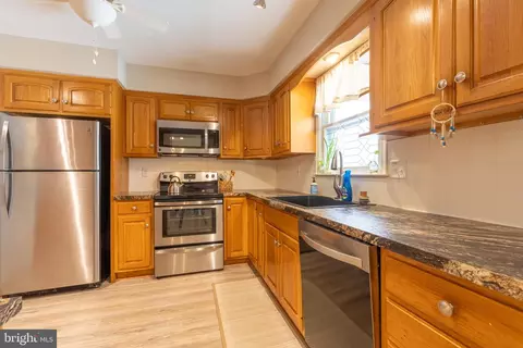 Kitchen - 4 Reyburn Ct, Bear, DE 19701 photo 1 of 2