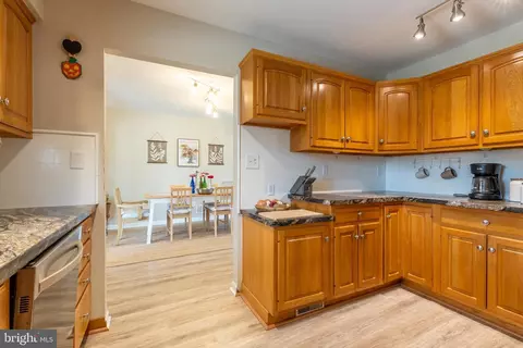 Kitchen - 4 Reyburn Ct, Bear, DE 19701 photo 2 of 2