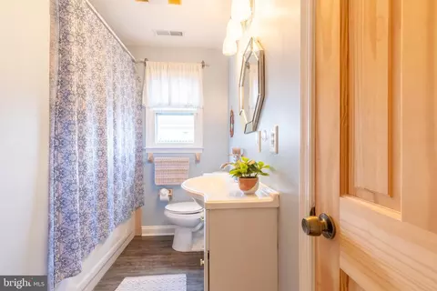 Bath - 4 Reyburn Ct, Bear, DE 19701 photo 1 of 2