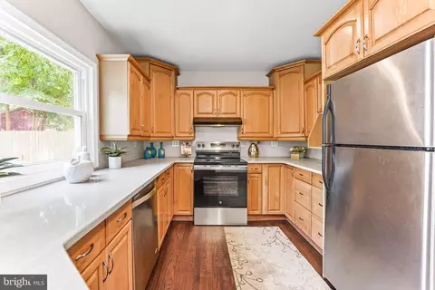 Kitchen - 28 Merry Rd, Newark, DE 19713 photo 4 of 4