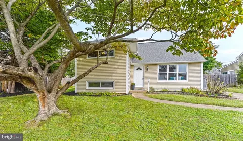 Exterior - 28 Merry Rd, Newark, DE 19713 photo 2 of 3