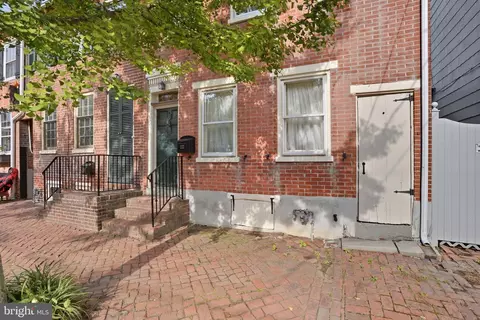 132 E 3rd St, New Castle, DE 19720