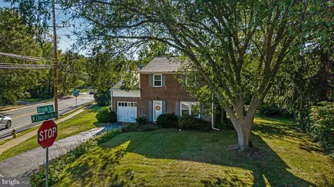724 Brook Dr, Newark, DE 19713