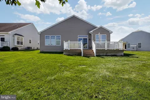 Exterior - 402 Topiary Ln, Middletown, DE 19709 photo 5 of 12