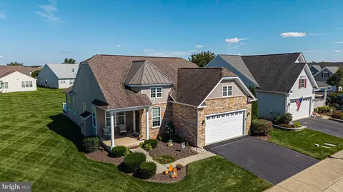 View/Area - 402 Topiary Ln, Middletown, DE 19709 photo 2 of 17