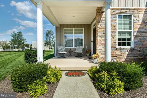 Exterior - 402 Topiary Ln, Middletown, DE 19709 photo 11 of 12