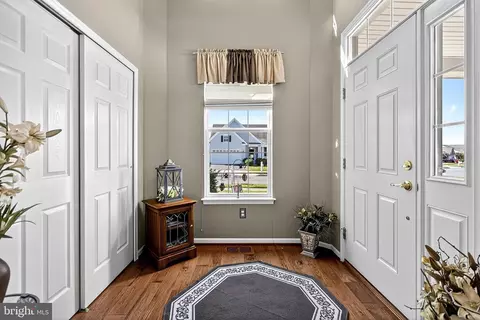 Entry Way - 402 Topiary Ln, Middletown, DE 19709 photo 3 of 10