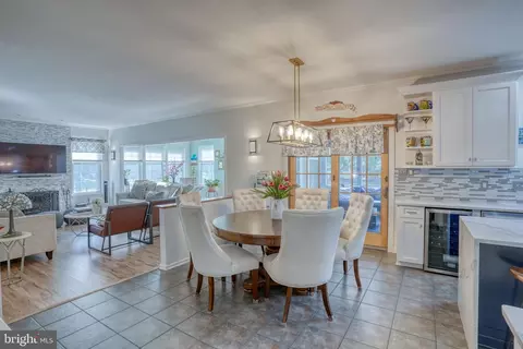 Dining - 348 Starboard Dr, Bear, DE 19701 photo 4 of 5