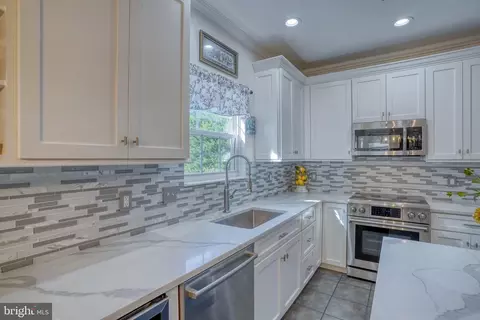 Kitchen - 348 Starboard Dr, Bear, DE 19701 photo 4 of 4