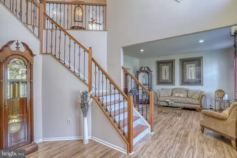 Entry Way - 348 Starboard Dr, Bear, DE 19701 photo 5 of 13