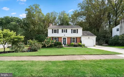 30 S Cliffe Dr, Wilmington, DE 19809