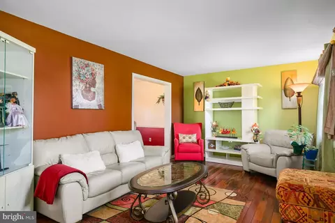 Living - 109 Dover Ct, Bear, DE 19701 photo 1 of 1