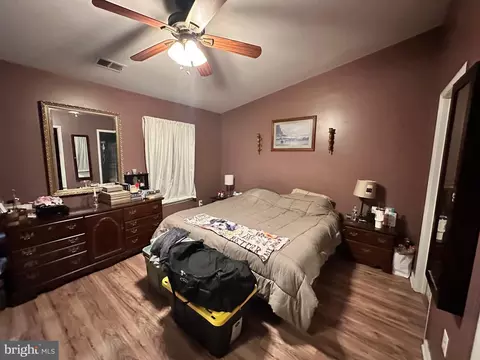 Bedroom - 145 Creekside Ct, Newark, DE 19702 photo 1 of 4
