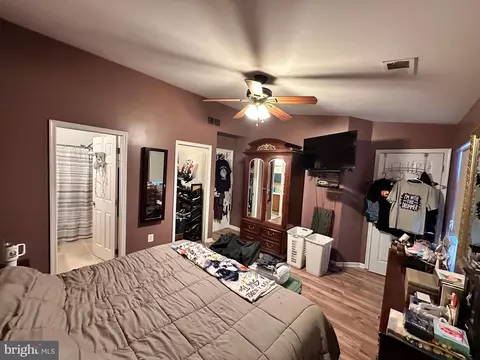 Bedroom - 145 Creekside Ct, Newark, DE 19702 photo 2 of 4