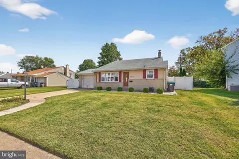 11 Fithian Dr, New Castle, DE 19720