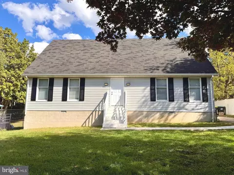 16 Neurys Ln, Newark, DE 19702