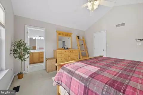 Bedroom - 11 Primrose Dr, Bear, DE 19701 photo 3 of 9