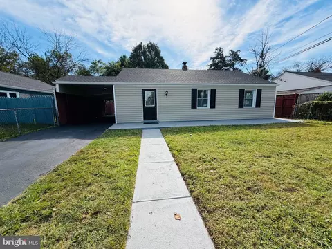 328 Howell, New Castle, DE 19720