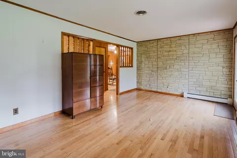 Living - 36 Deep Branch Dr, Townsend, DE 19734 photo 1 of 5