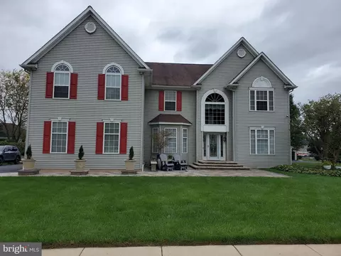308 Shisler Ct, Newark, DE 19702