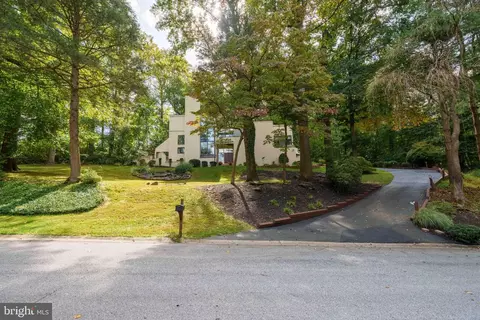 20 Beethoven Dr, Wilmington, DE 19807
