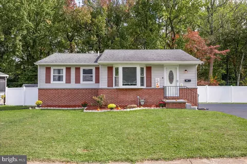 402 Tamara Cir, Newark, DE 19711