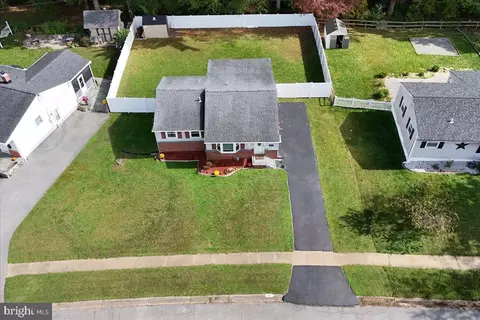 View/Area - 402 Tamara Cir, Newark, DE 19711 photo 1 of 5