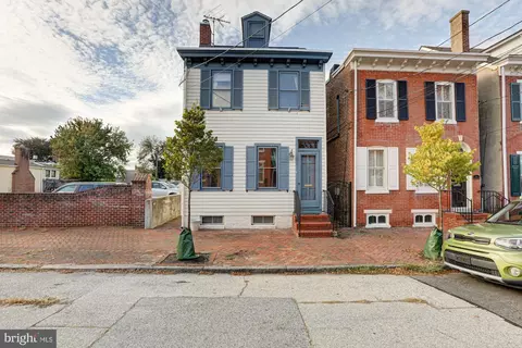 36 E Fifth St, New Castle, DE 19720