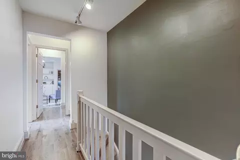 Entry Way - 36 E Fifth St, New Castle, DE 19720 photo 3 of 4