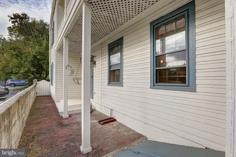 Exterior - 36 E Fifth St, New Castle, DE 19720 photo 4 of 14