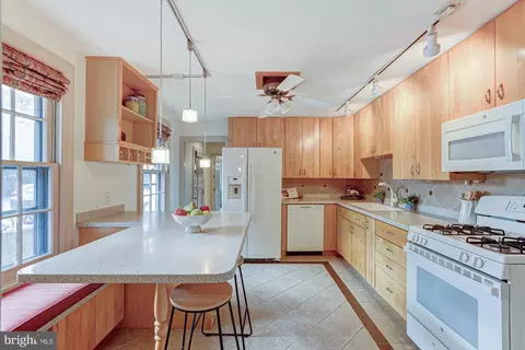 Kitchen - 36 E Fifth St, New Castle, DE 19720 photo 1 of 7