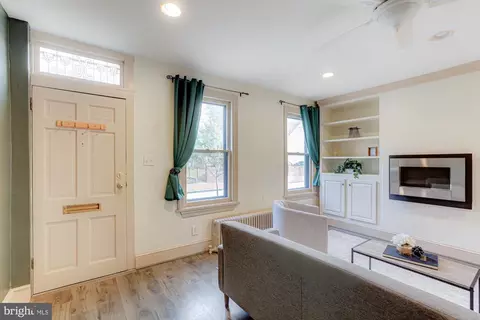 Entry Way - 36 E Fifth St, New Castle, DE 19720 photo 1 of 4
